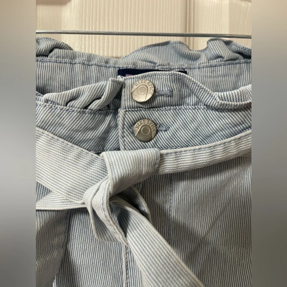 BLUE SPICE Jean Shorts Juniors Blue Stripped Light Wash Cuffed Stretch Size 11